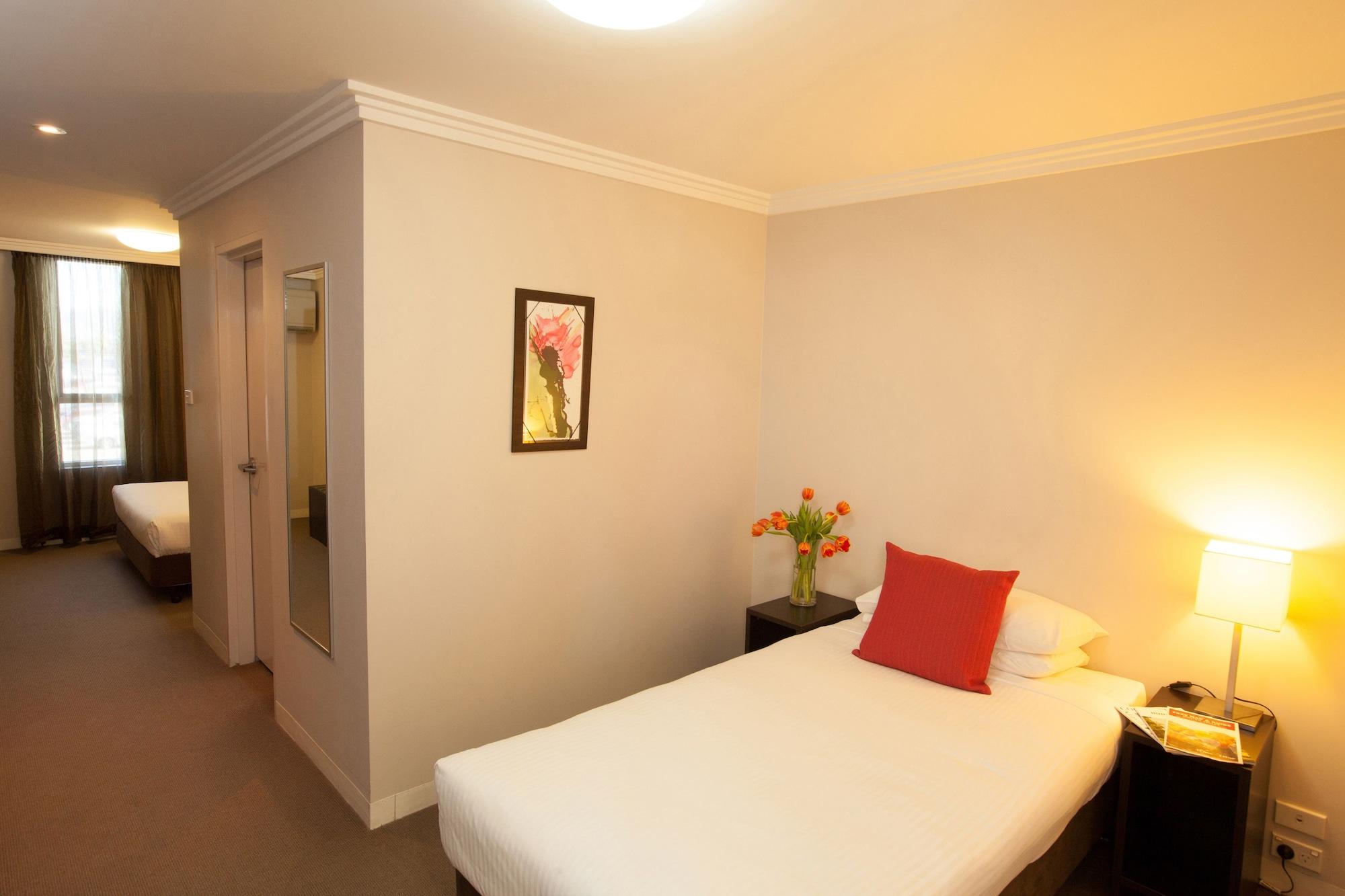 Wine Country Motor Inn Сесснок Экстерьер фото