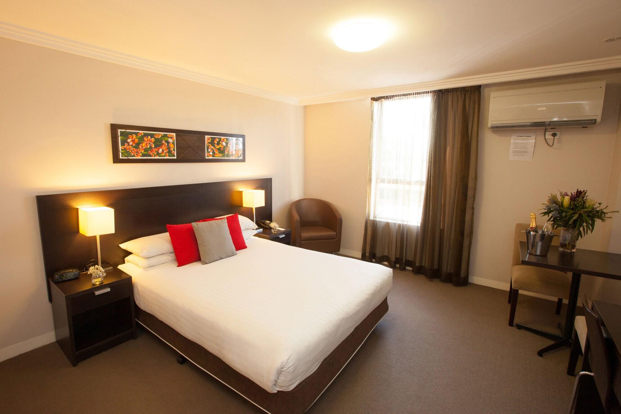 Wine Country Motor Inn Сесснок Экстерьер фото