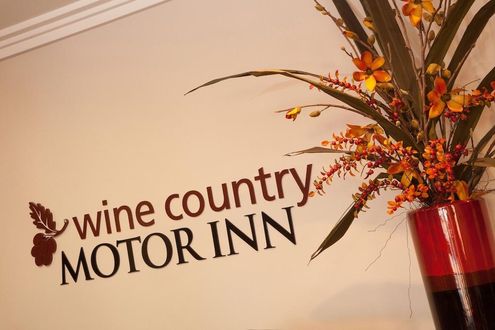 Wine Country Motor Inn Сесснок Экстерьер фото