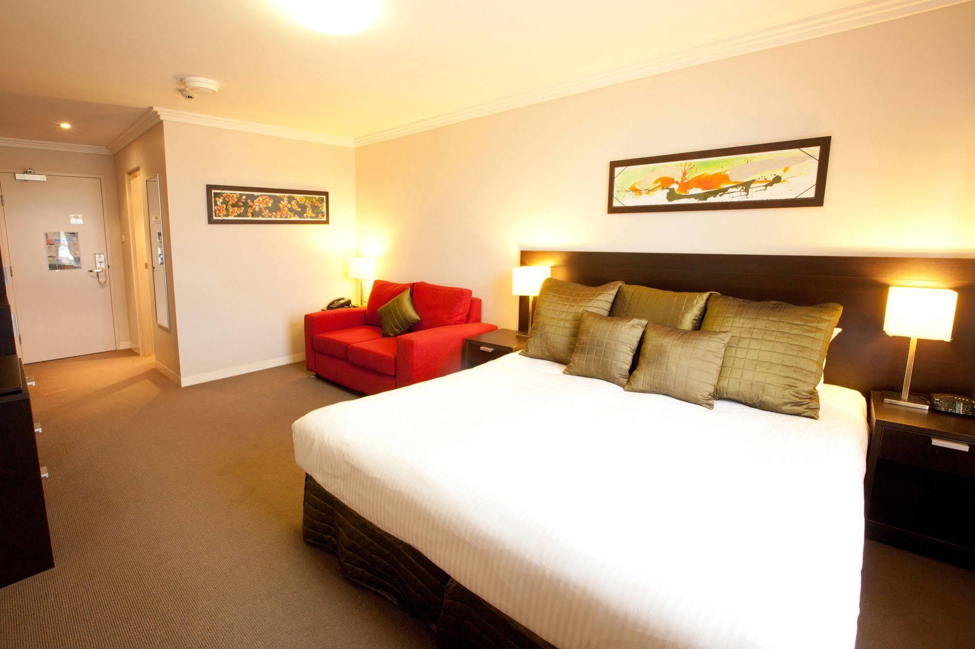 Wine Country Motor Inn Сесснок Экстерьер фото