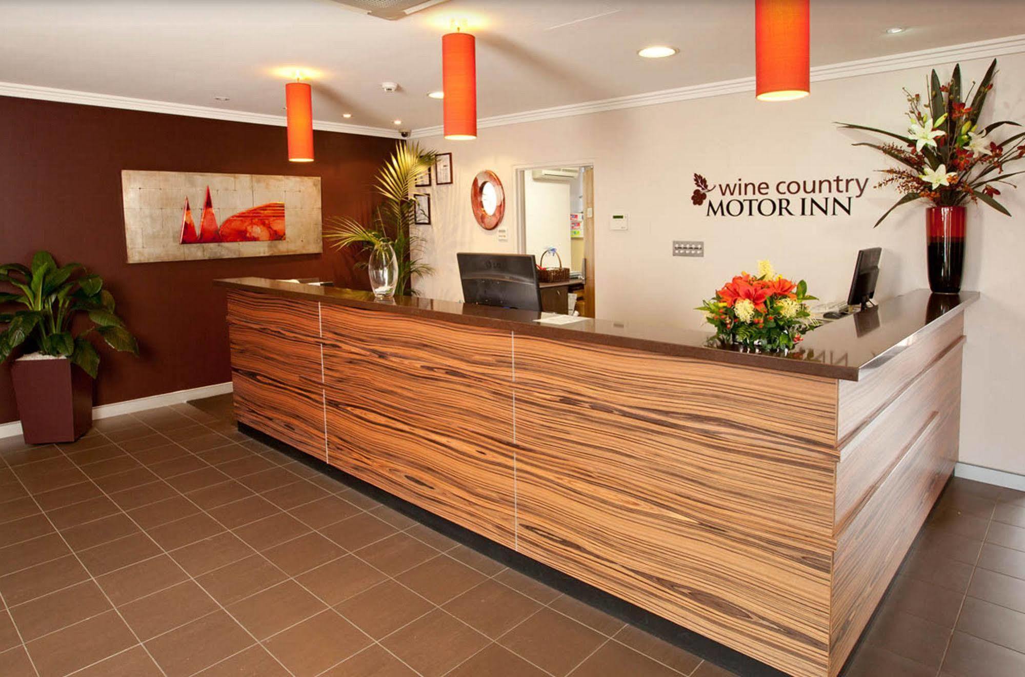 Wine Country Motor Inn Сесснок Экстерьер фото