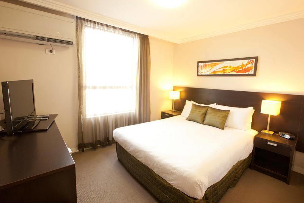 Wine Country Motor Inn Сесснок Экстерьер фото